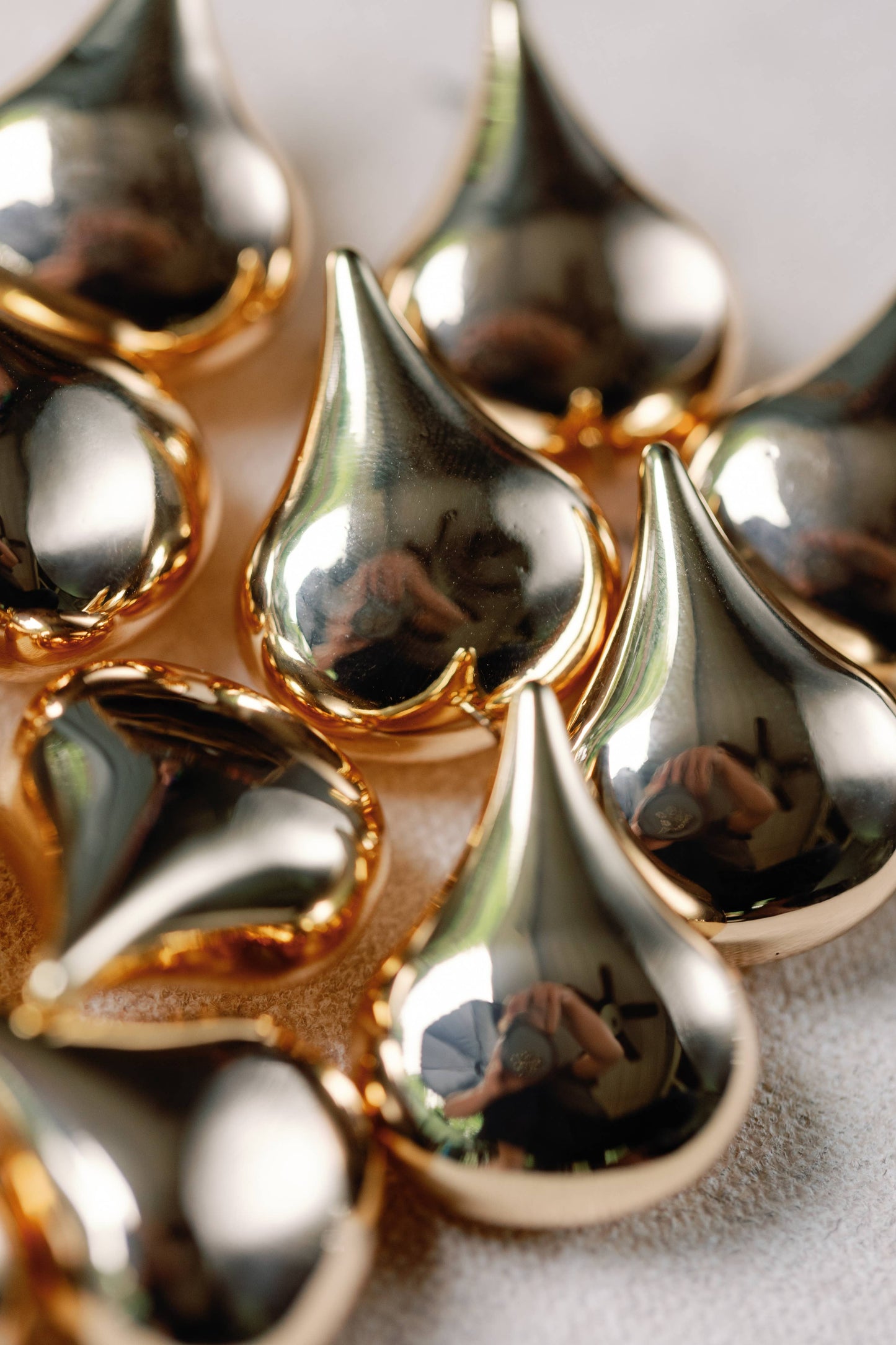 1 Inch Gold Teardrop Statement Stud