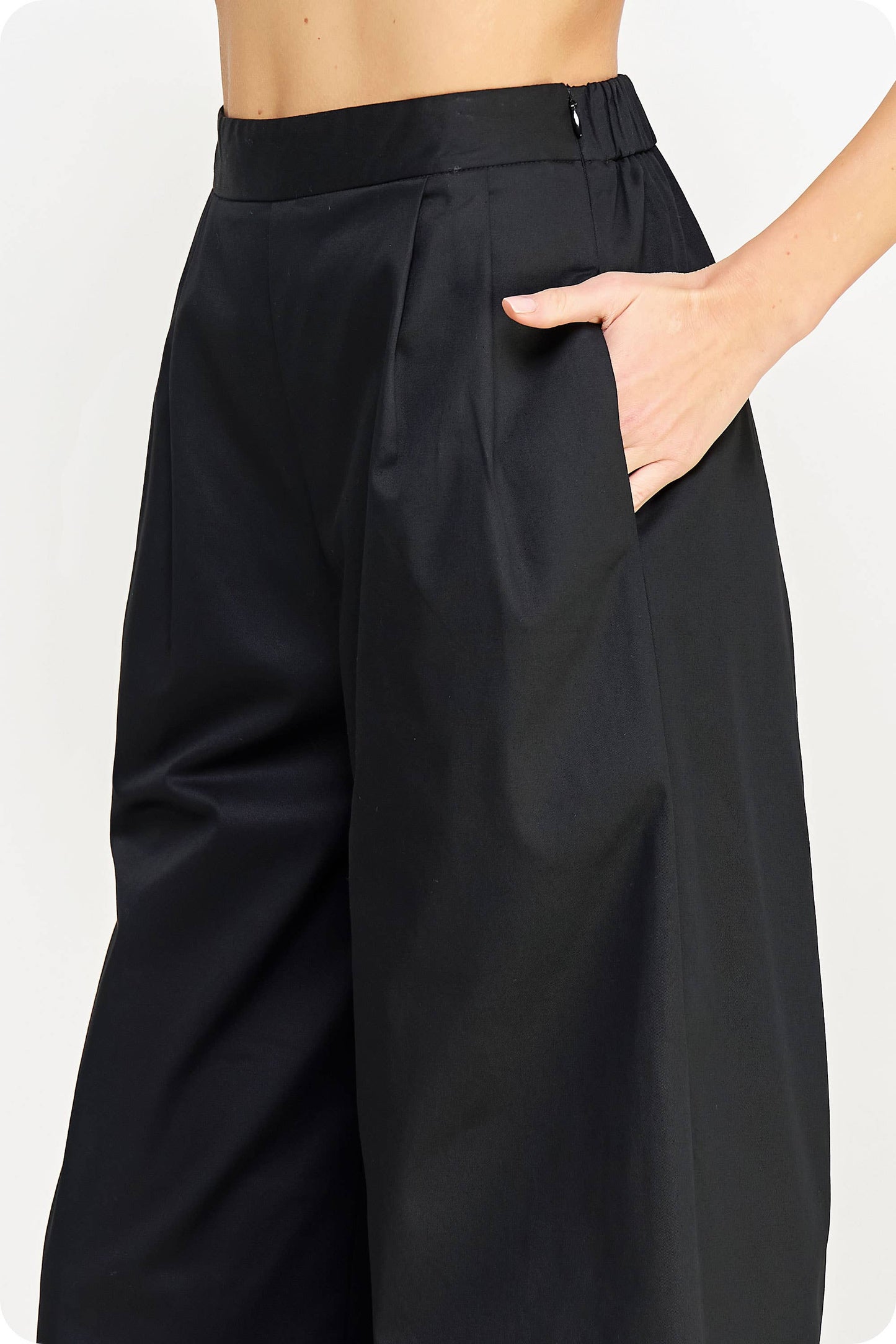 Pleat Detail Wide Leg Twill Pants: Black