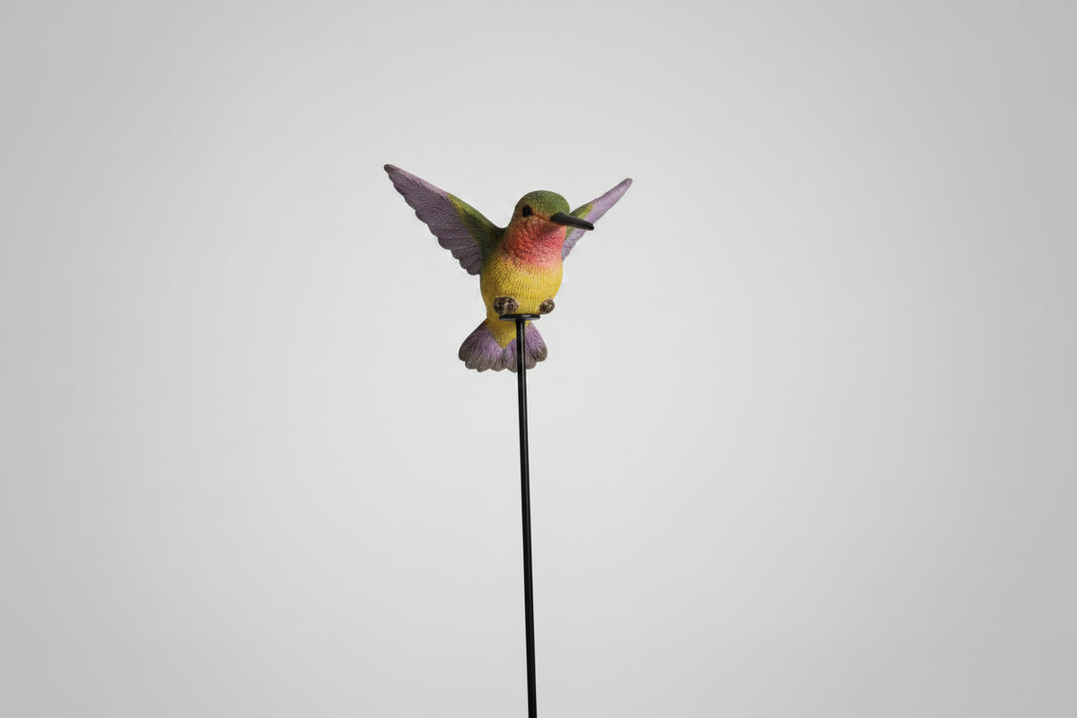 Poly Hummingbird on Pole