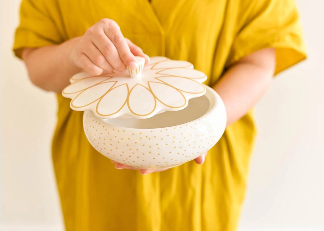Coton Colors Deco Gold Scallop Covered Bowl