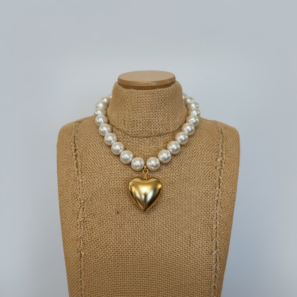 Chunky Pearls and Golden Heart Necklace
