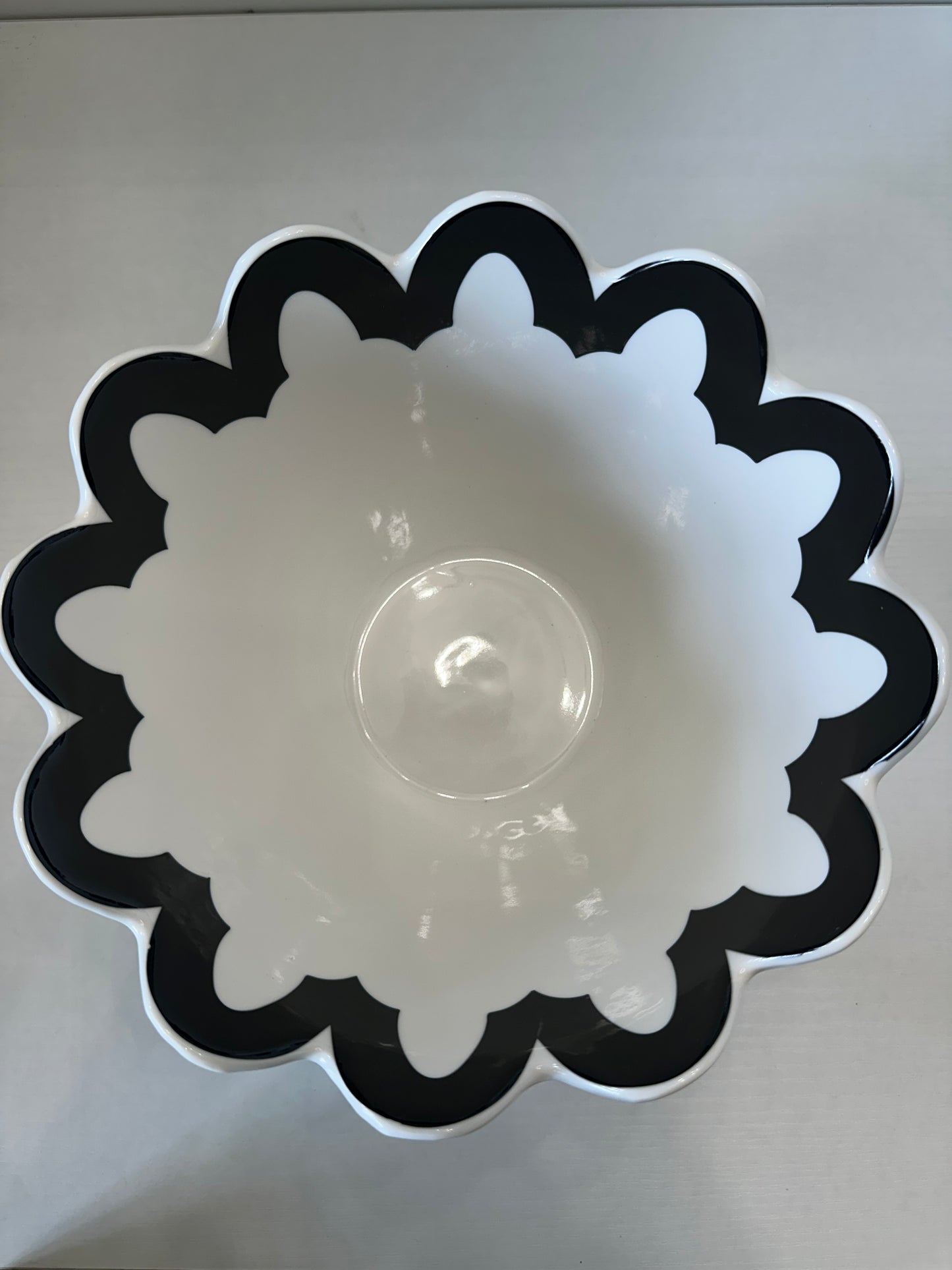 Coton Colors Black Arabesque Scallop 9 Bowl