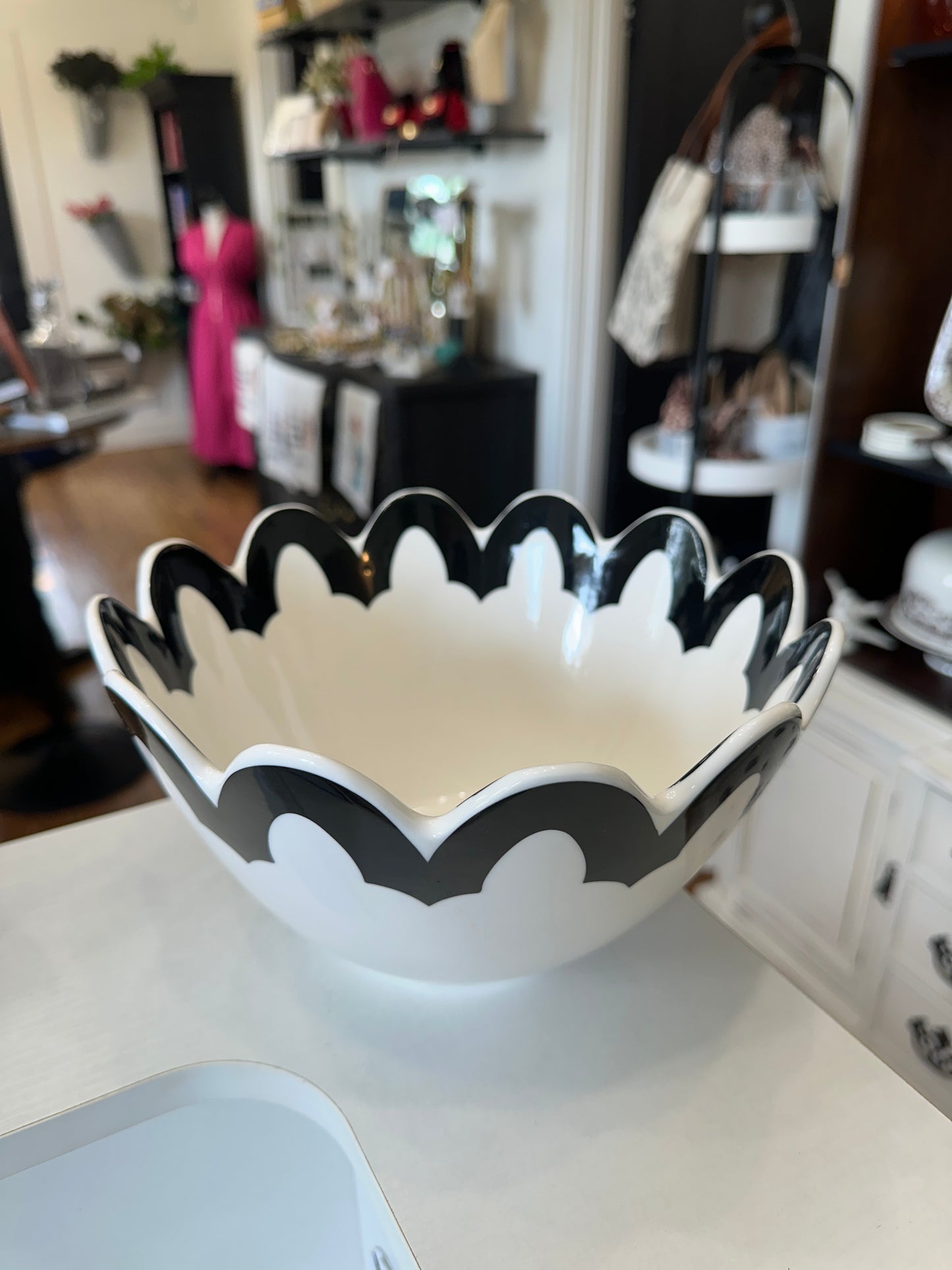 Coton Colors Black Arabesque Scallop 9 Bowl