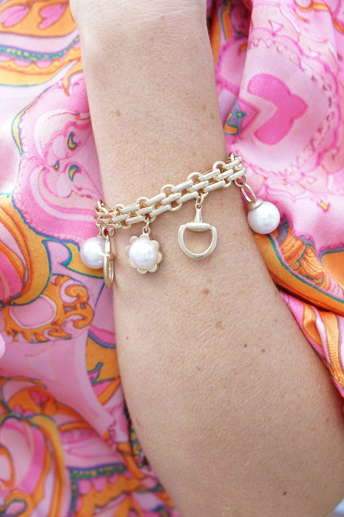 Elise Horsebits & Pearls Charm Bracelet in Shiny Gold