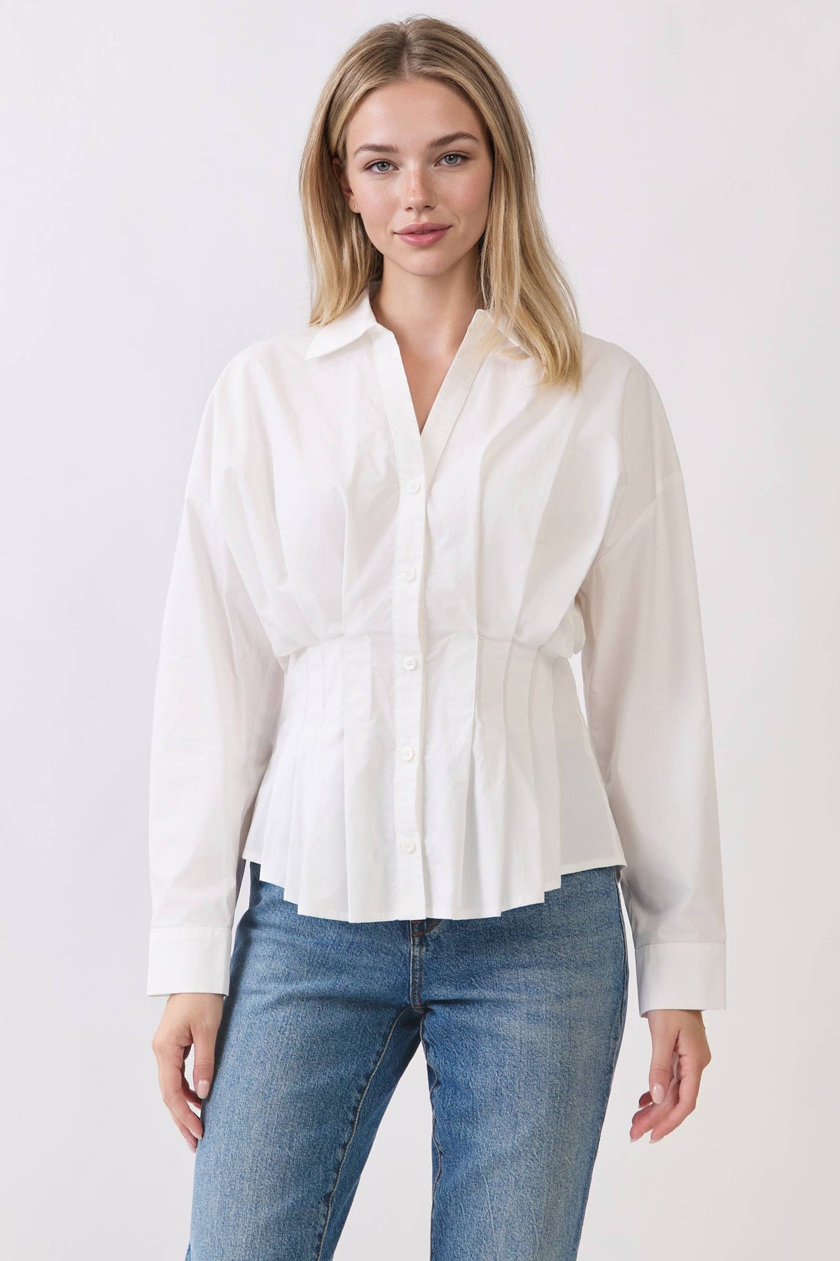 PLEATED WHITE BUTTON DOWN SHIRT