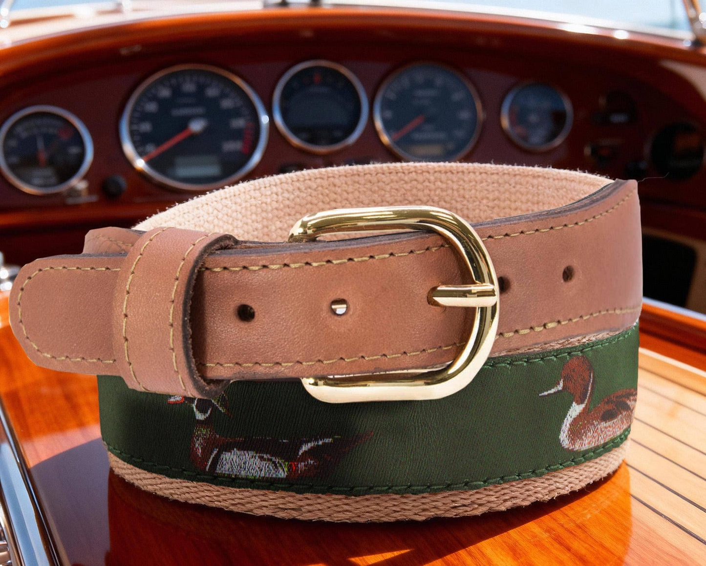 Ducks Outdoor Men's Woven Hunter Green Ribbon Belt.