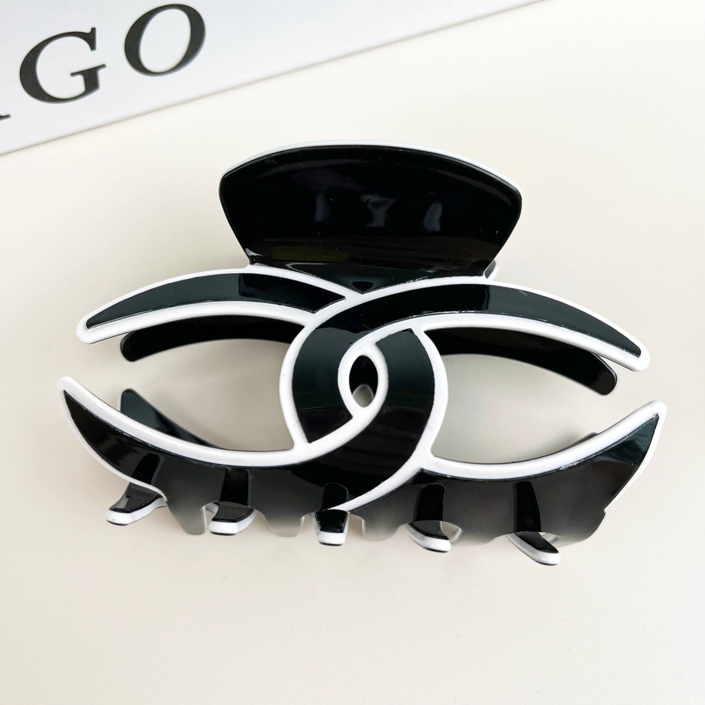 Ring hair clips oval claw clip
