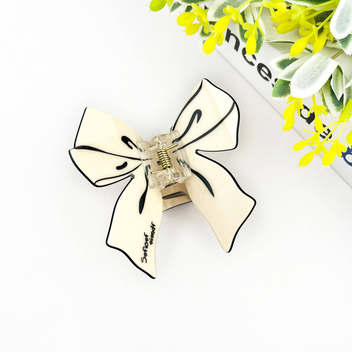Elegant Bow Claw Clip