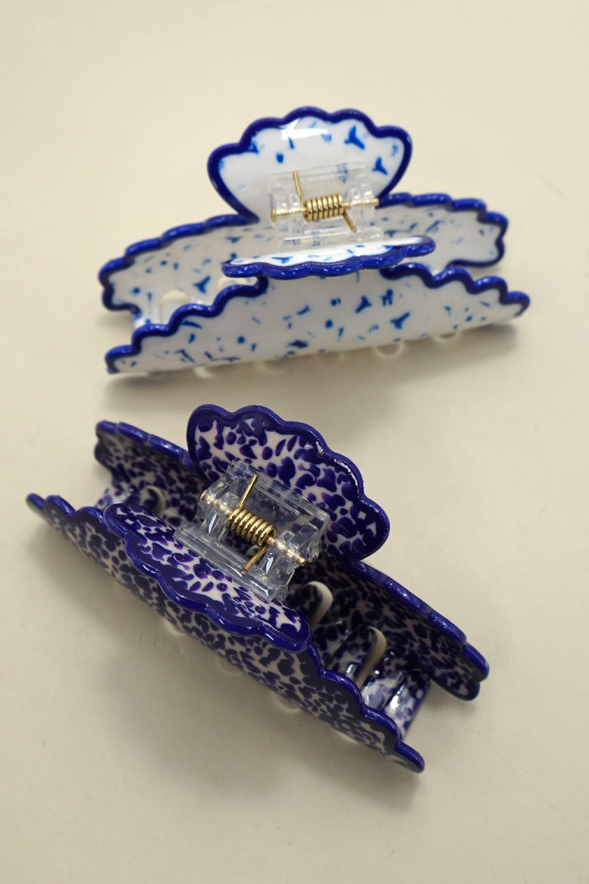 VINTAGE PORCELAIN STYLE HALF MOON HAIR CLAW CLIP