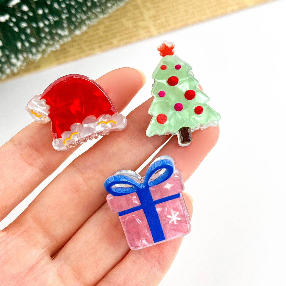 Christmas Mini Claw Clips – Tree, Hat & Gift