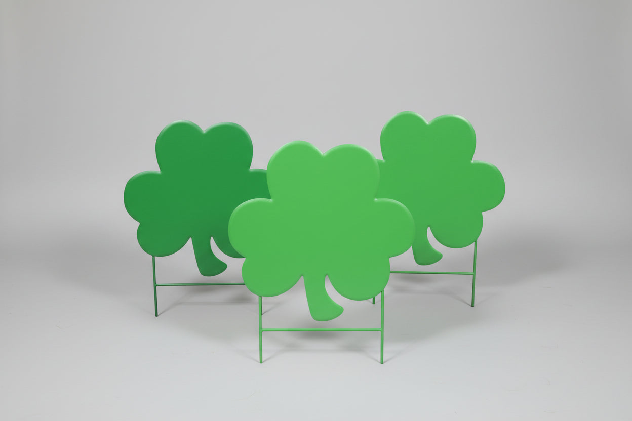 32” Metal Shamrock Lawn Art