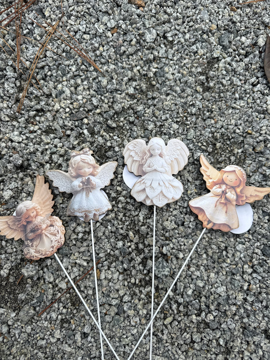Assorted Wooden Angel Pick