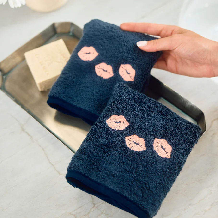 Weezie Coral Kisses- Makeup Towels (Pack of 2)