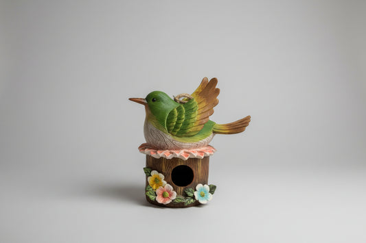 Poly Hummingbird Birdhouse – 9.5" x 9"