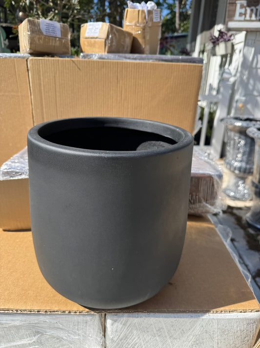 Inverted Planter Medium 13.88 x 13.88 Smooth Matte Black