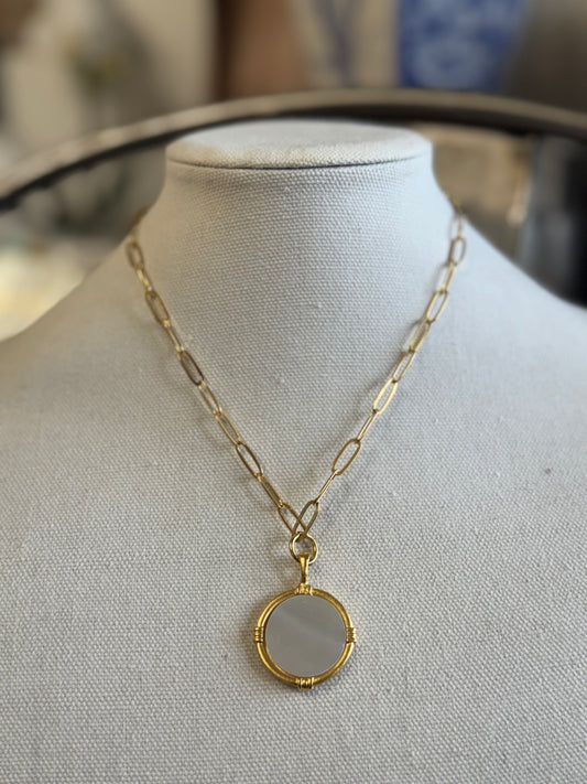Gold Round Mother of Pearl Necklace