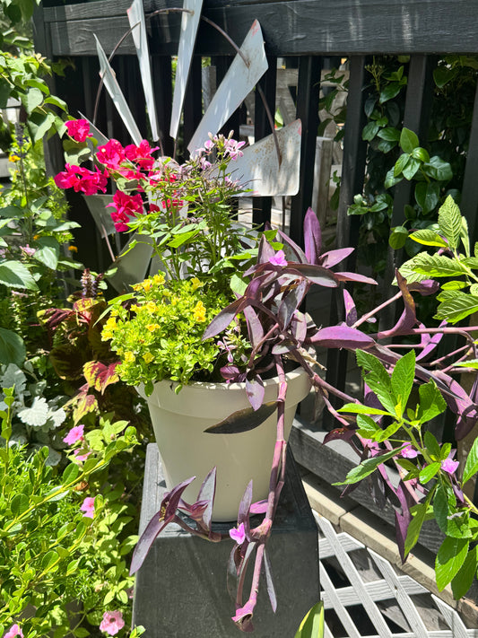 Taupe Round Recycled Plastic Planter (9.8")