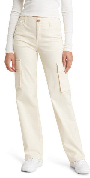 1822 33” Straight Leg Utility Cargo Pant – White Smoke 
🤍 Everyday Utility. Elevated Style. Soft, Southern Sophistication.