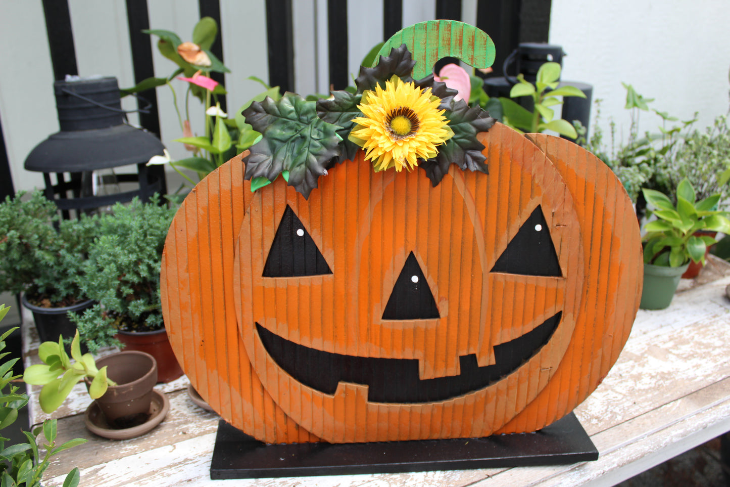 Sunflower Smiles Pumpkin Décor