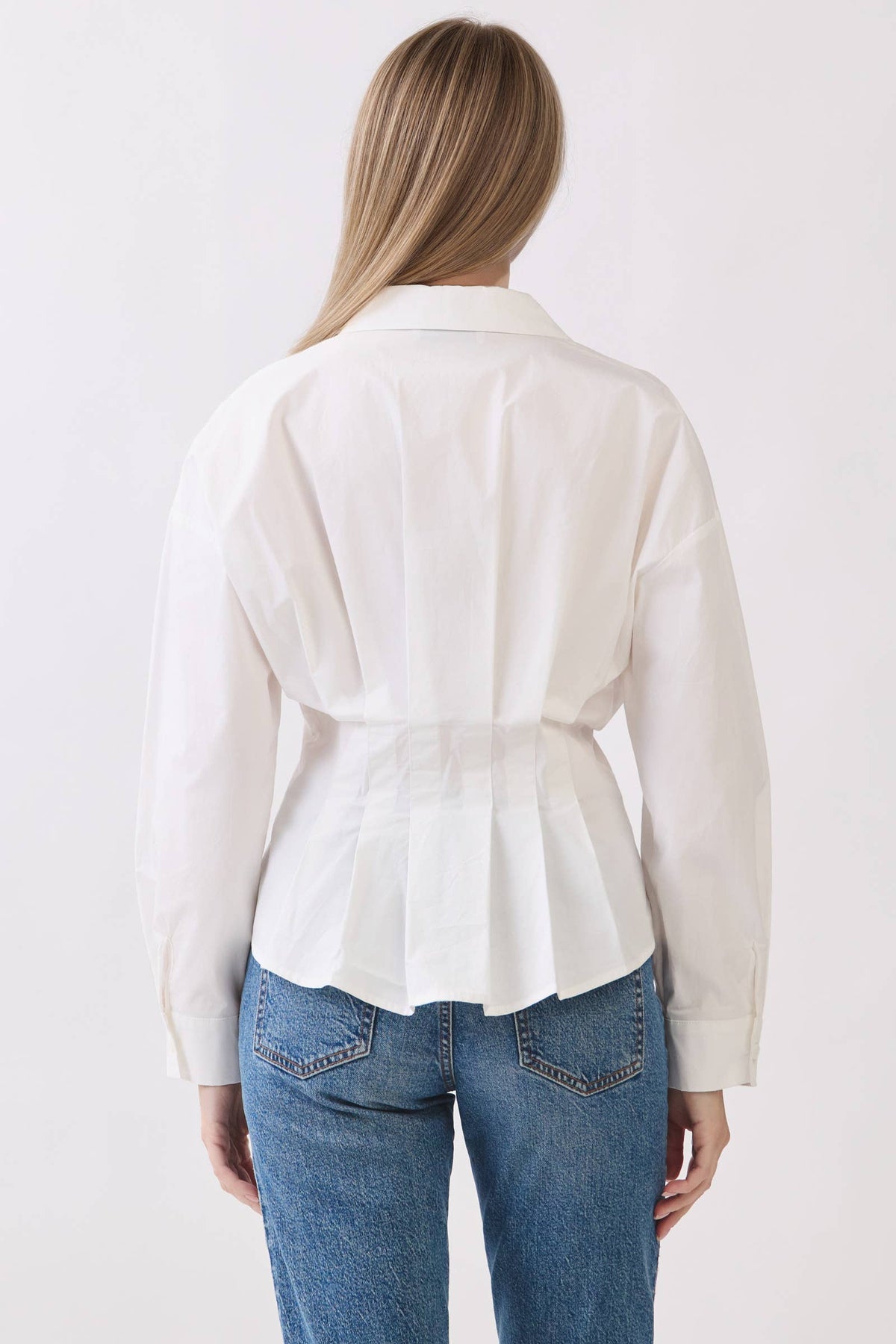 PLEATED WHITE BUTTON DOWN SHIRT