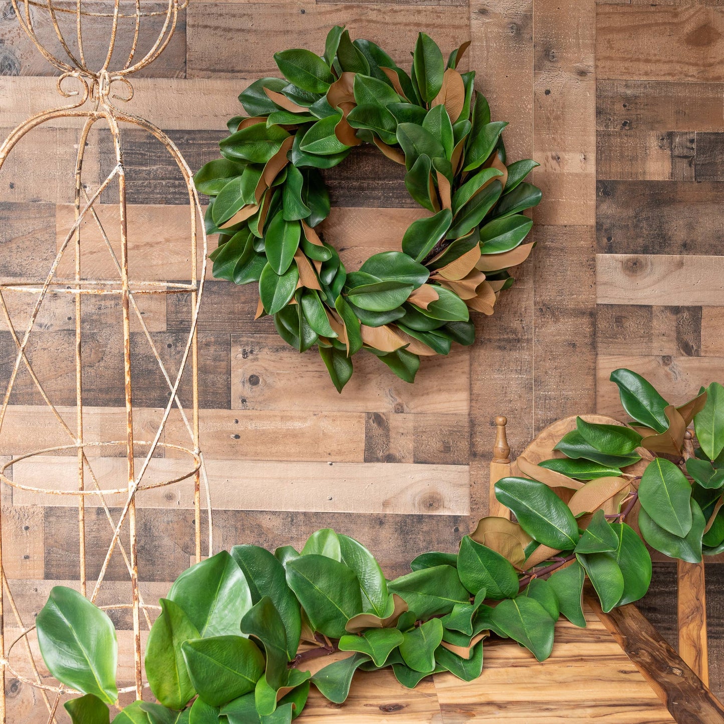 Magnolia Leaf Wreath – 23"