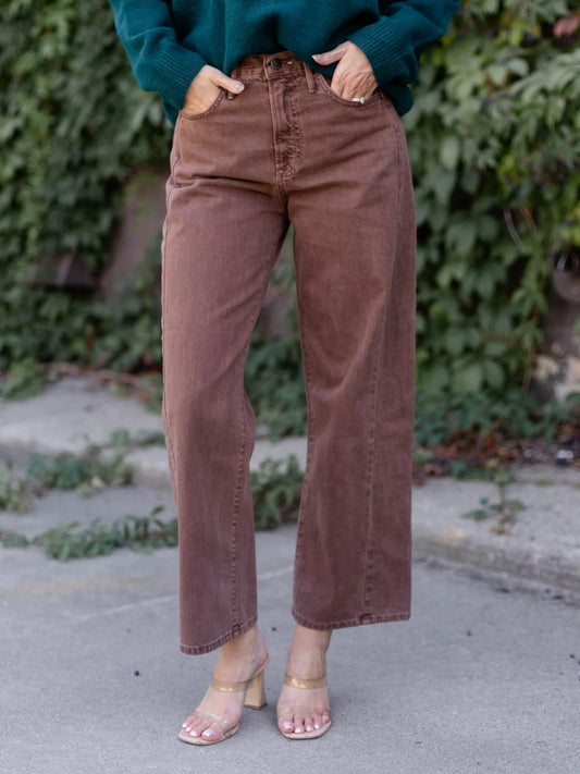 Barrel Jean in Vintage Brown
