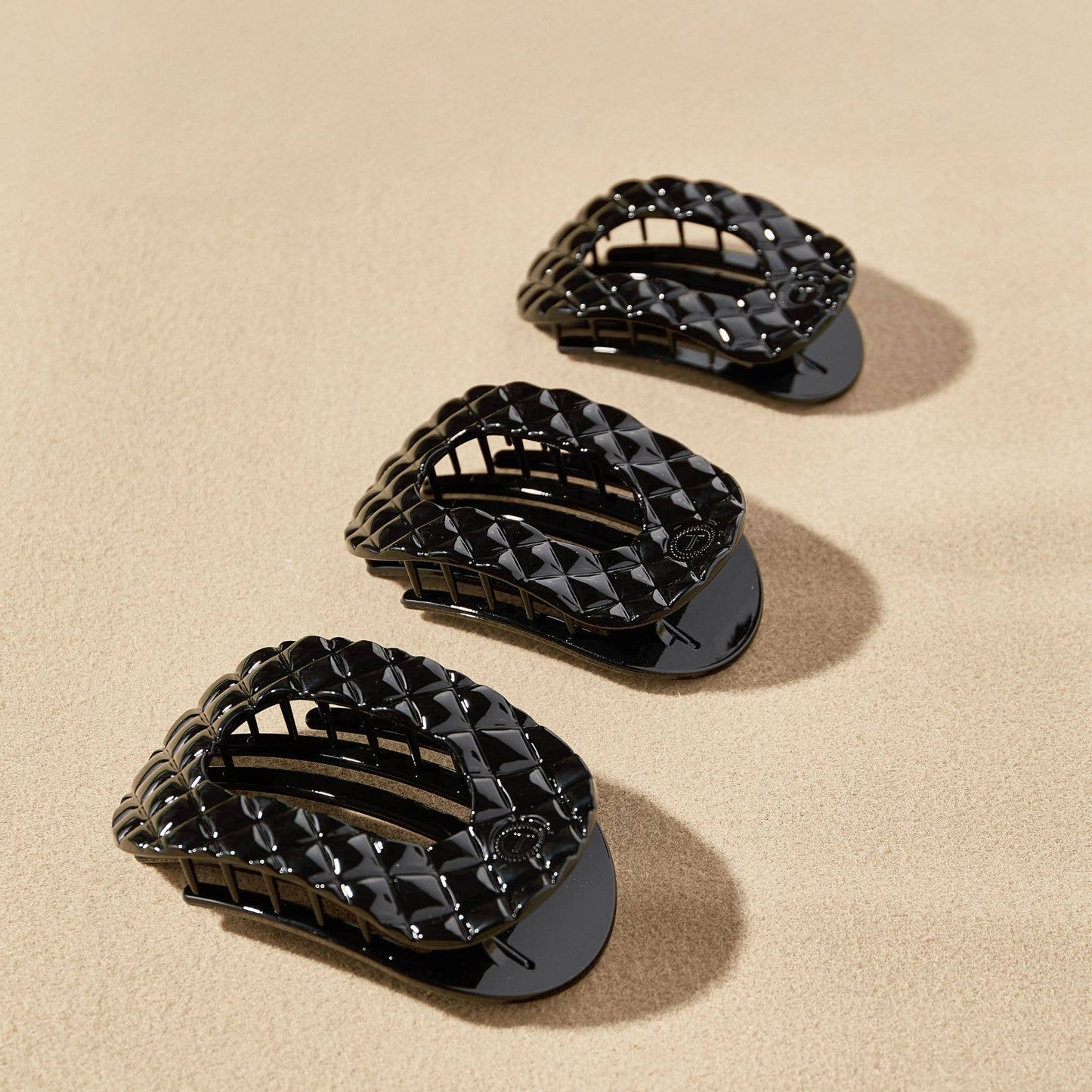 Teleties Flat Round Hair Clip | Large | Jet Black Quilted