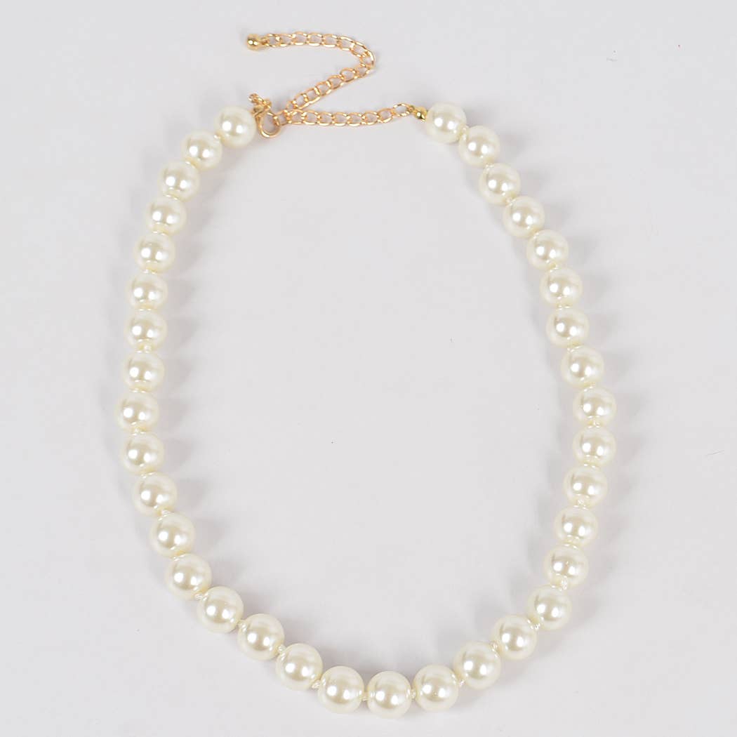 Simple Pearl Bead Lined Necklace