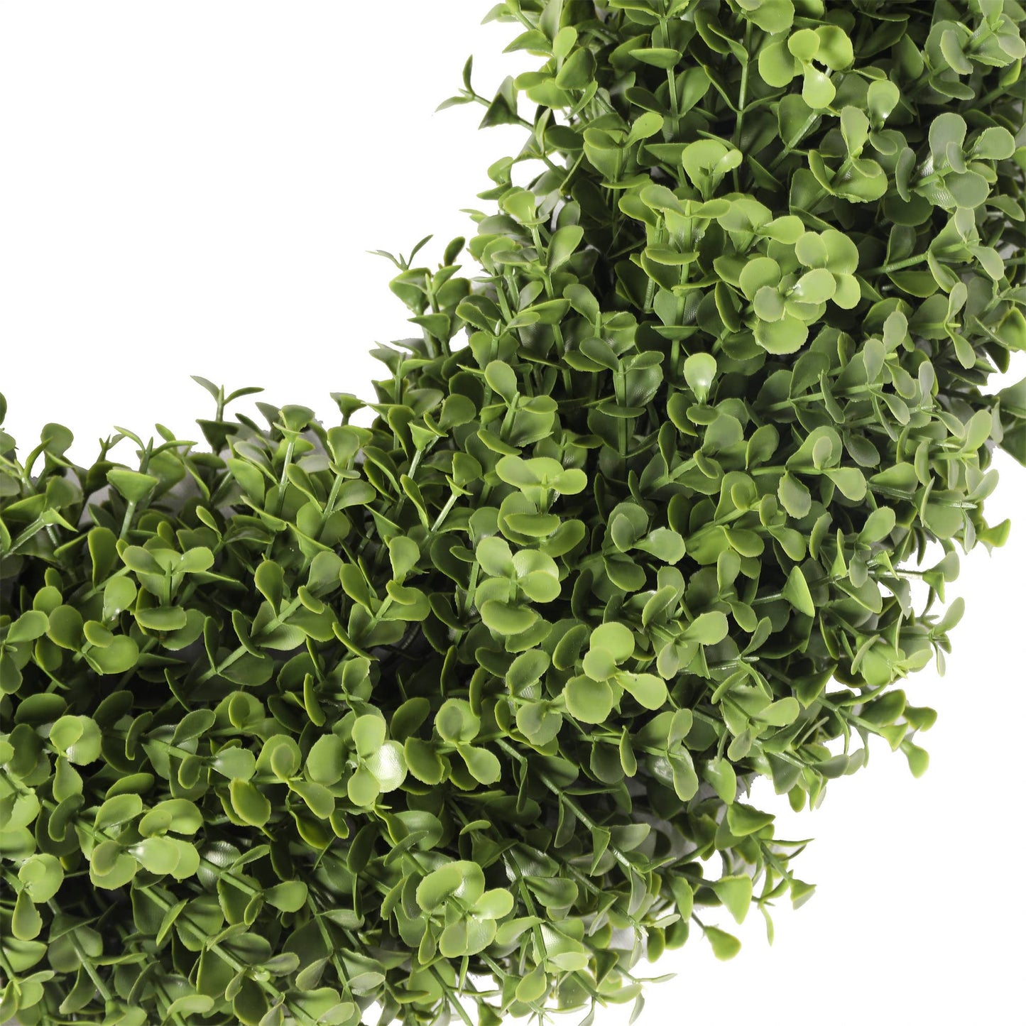 UV-Resistant Boxwood Wreath – 17.5"