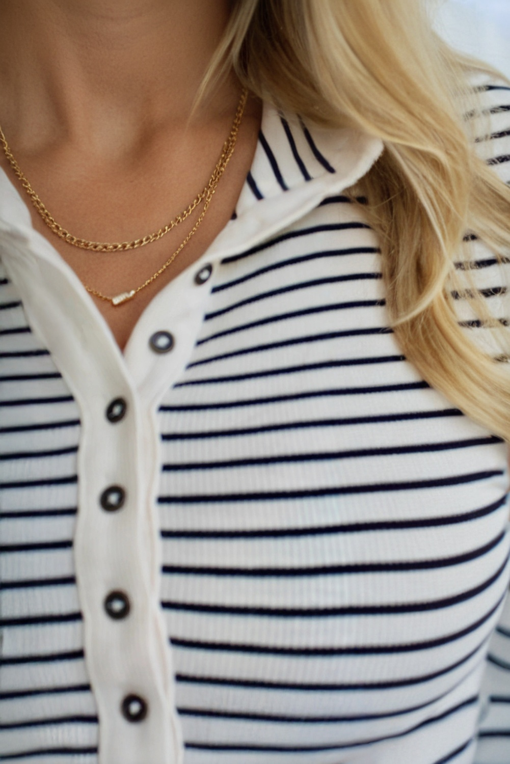 Ribbed Knit Half Button Long Sleeve Slim Mock Neck Top