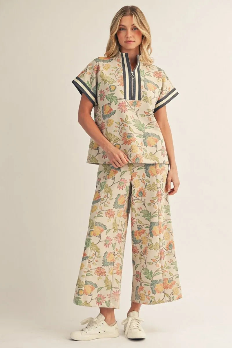 Jodifl Floral Lounge Set in Oatmeal